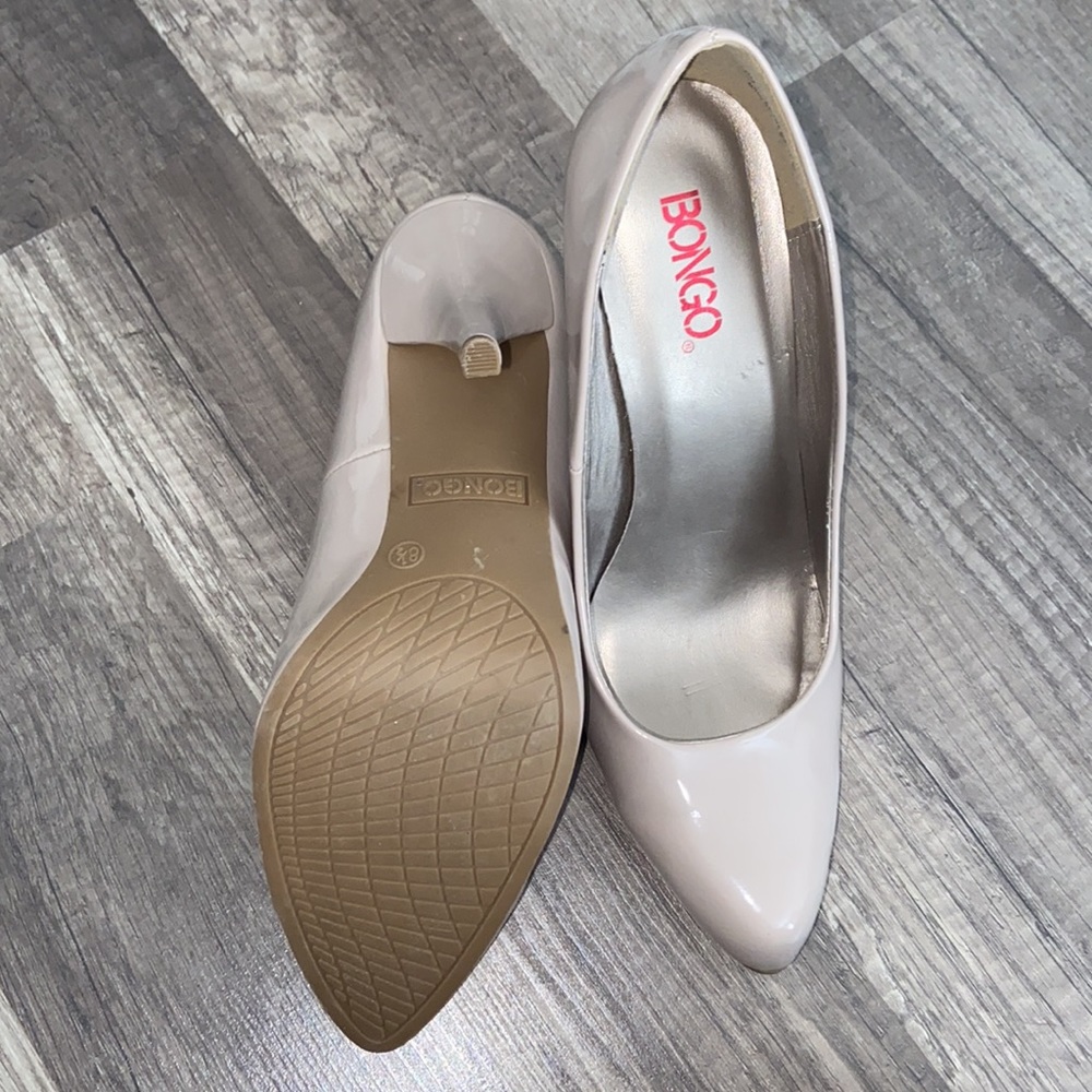 Heels - Picture 2 of 2